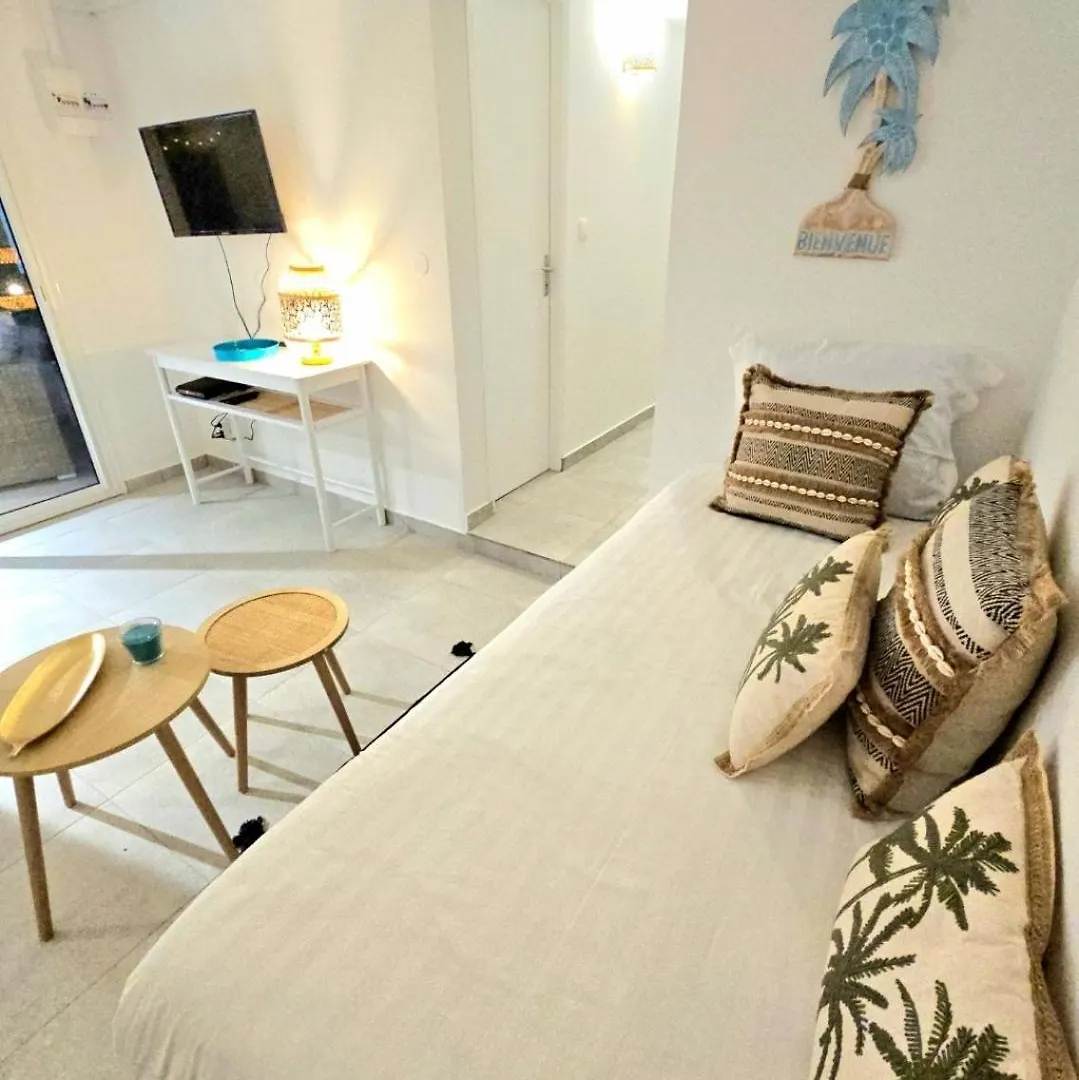 Ti Oasis Colibri, 1 Chambre, Piscine, A 150M De La Plage 상트루스
